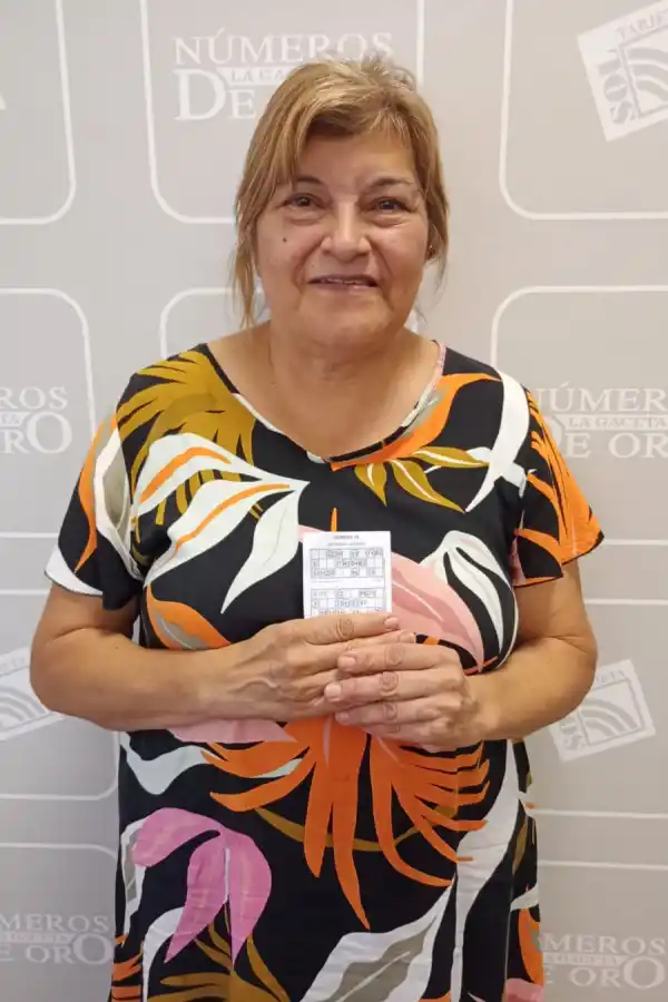 Cinco lectores celebran al ganar el pozo de $6.300.000 de Números de Oro