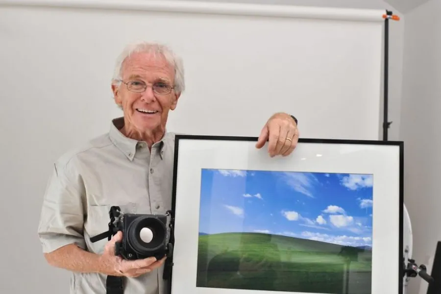El autor de la fotografía se mudó a un destino cercano al paisaje de Windows luego de haber empezado a trabajar con National Geographic.