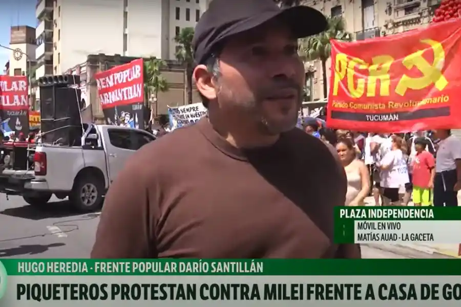 Piqueteros protestaron contra las políticas de Milei frente a Casa de Gobierno