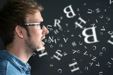 La razón porque algunas personas hablan demasiado, según la psicología