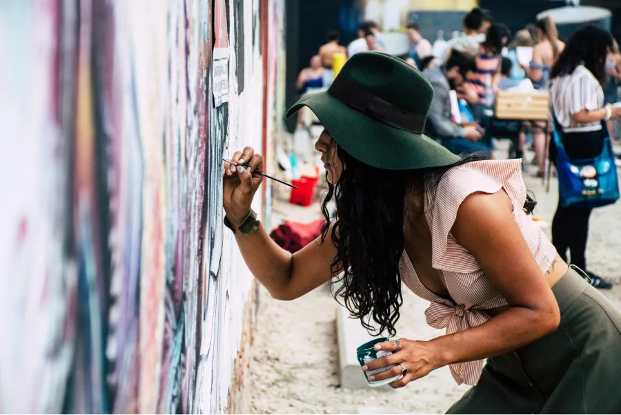 PINTURA Y ARTE. Los talleres de Educación No Formal son el plan perfecto para transformar los días de verano en una aventura de aprendizaje y creatividad. / PEXELS.