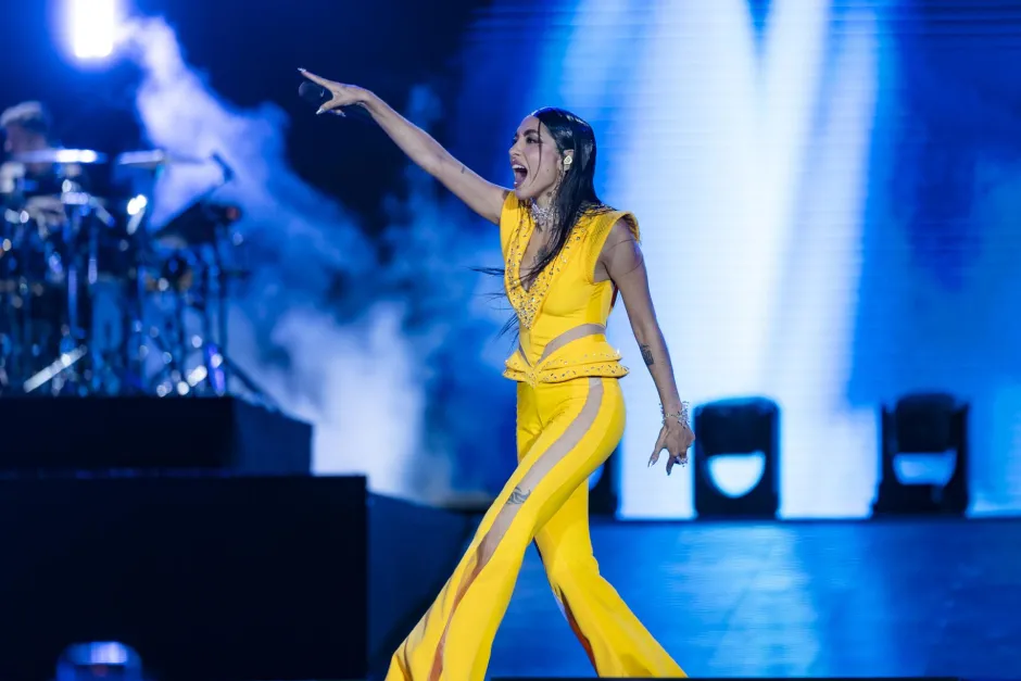 FIGURA. María Becerra desplegará todo su potencial en el Hipódromo de Tucumán. FOTO PRENSA WARNER MÚSICA LATINA