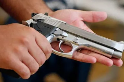 Por decreto, el Gobierno bajó la edad mínima para adquirir y poseer armas