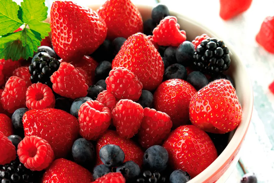 Los frutos rojos son una excelente fuente de vitamina C.