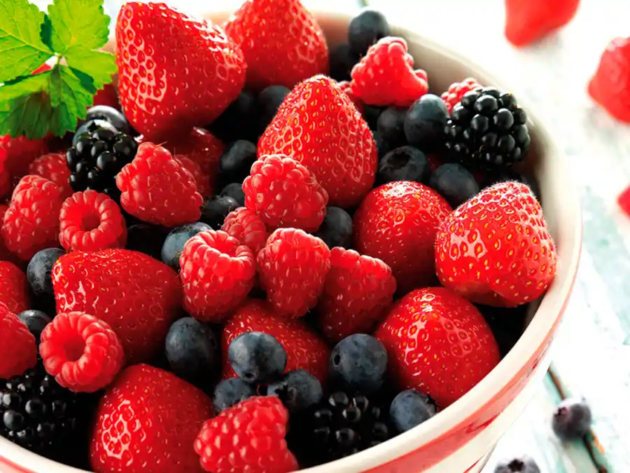 Los frutos rojos son una excelente fuente de vitamina C.