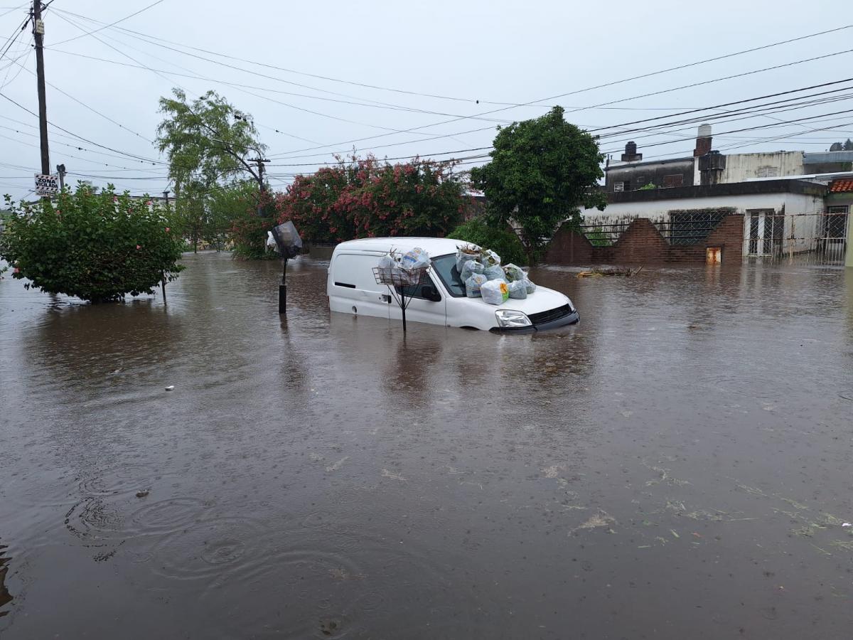 INUNDACIONES EN LA CAPITAL. Imágenes aportadas por los vecinos.