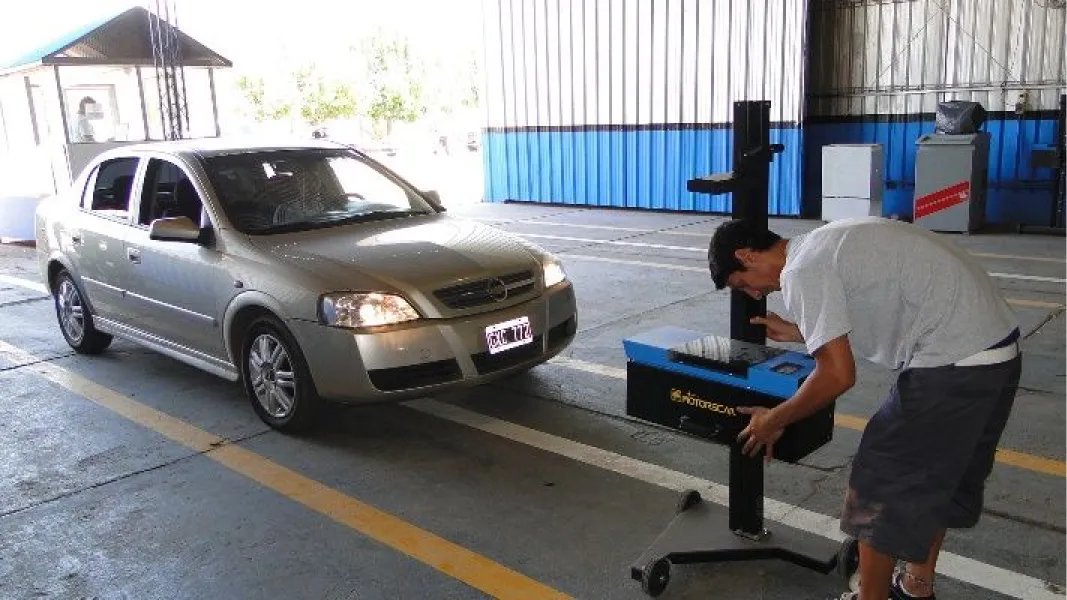 La VTV debe hacerse cada dos años para vehículos de hasta siete años y cada un año para vehículos de más de siete años.