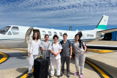 Dos de los primeros médicos de la Unsta cuentan su experiencia estudiantil pionera