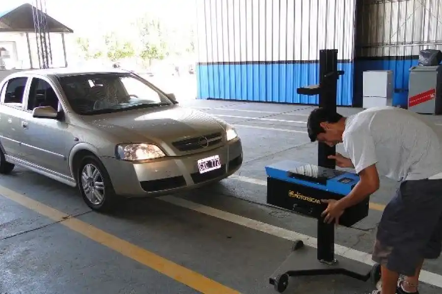 La VTV debe hacerse cada dos años para vehículos de hasta siete años y cada un año para vehículos de más de siete años.