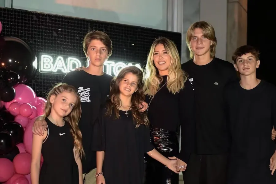 Wanda Nara junto a sus hijos en su fiesta de cumpleaños
