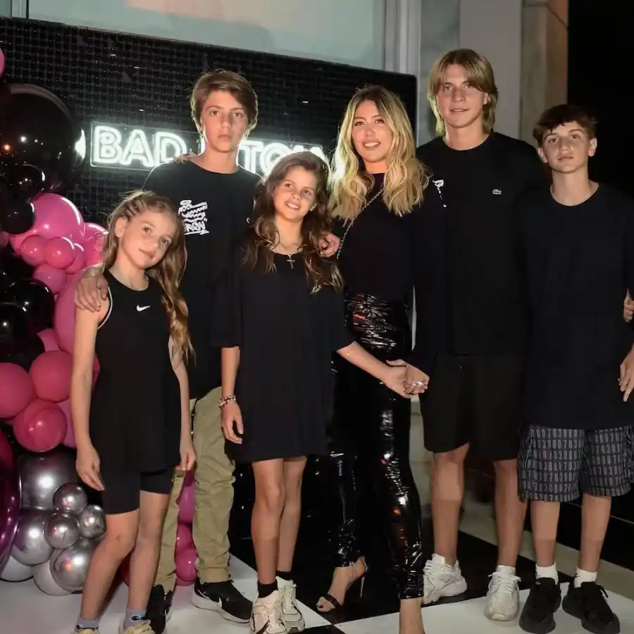 Wanda Nara junto a sus hijos en su fiesta de cumpleaños