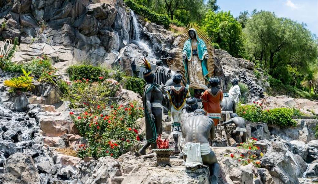 Según la leyenda, un poblador se encontró con la figura de la guadalupana en un cerro de la Ciudad de México.