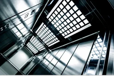 Estas son las razones por las que los ascensores tienen espejos