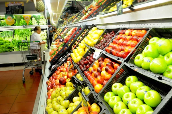 Sin subas en alimentos, la canasta básica sigue en $813.672