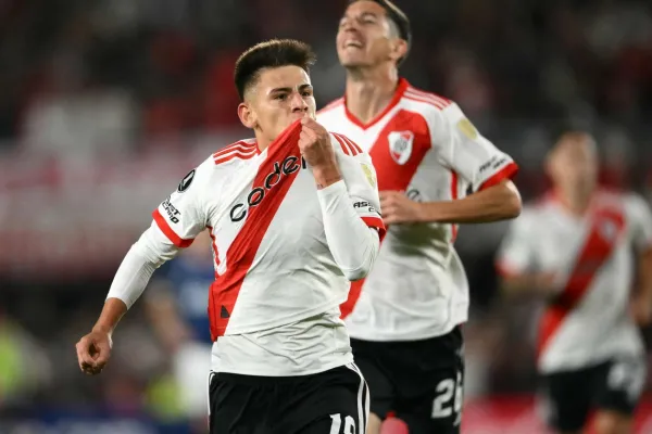 El gran monto que Manchester City deberá abonarle a River en caso de que “Diablito” Echeverri juegue contra Racing