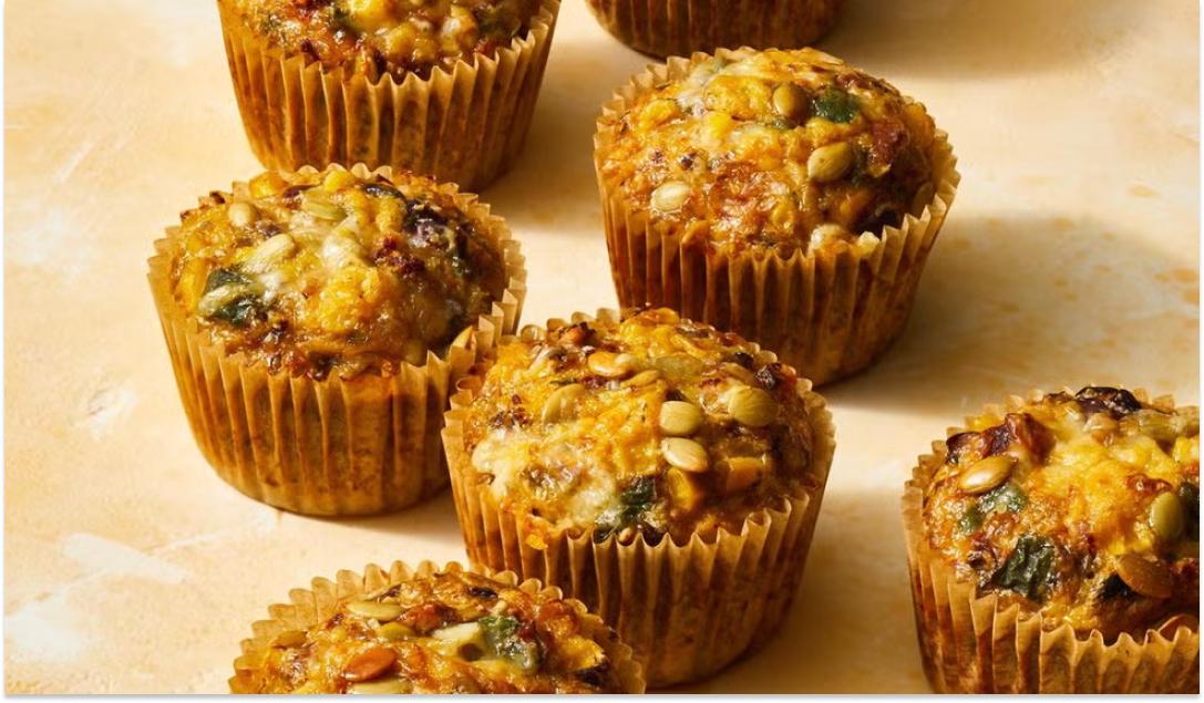 Los muffins de huevo son una receta ideal de desayuno. 