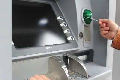 ¿Por qué no debes imprimir el ticket del cajero automático? Lo que tenés que saber para evitar una estafa