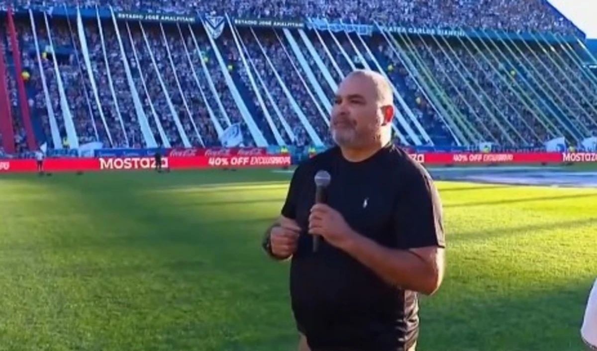 Chilavert volvió a Liniers, se reencontró con Bianchi y arengó a Vélez en la previa frente a Huracán