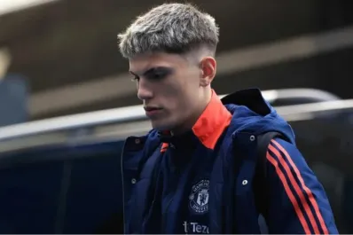 El DT de Manchester United desafectó por “Whatsapp” a Garnacho del clásico frente al City