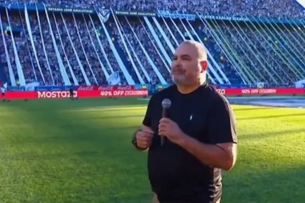 Chilavert volvió a Liniers, se reencontró con Bianchi y arengó a Vélez en la previa frente a Huracán