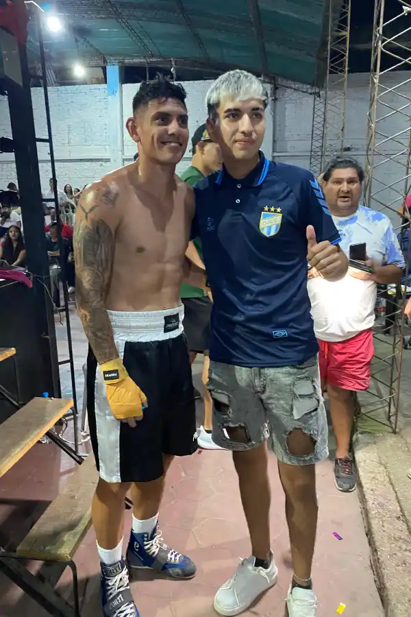 Atlético Tucumán: el fútbol y el boxeo se unieron por una buena causa en el club El Cruce