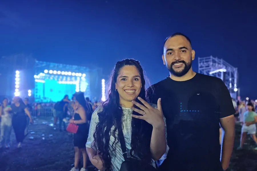 Los novios planean casarse a fines de 2025.