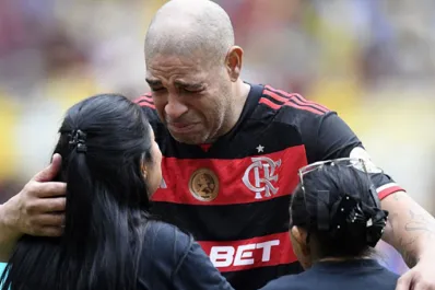 Una leyenda del fútbol brasileño rompió en lágrimas tras un mensaje de su padre fallecido en su partido despedida