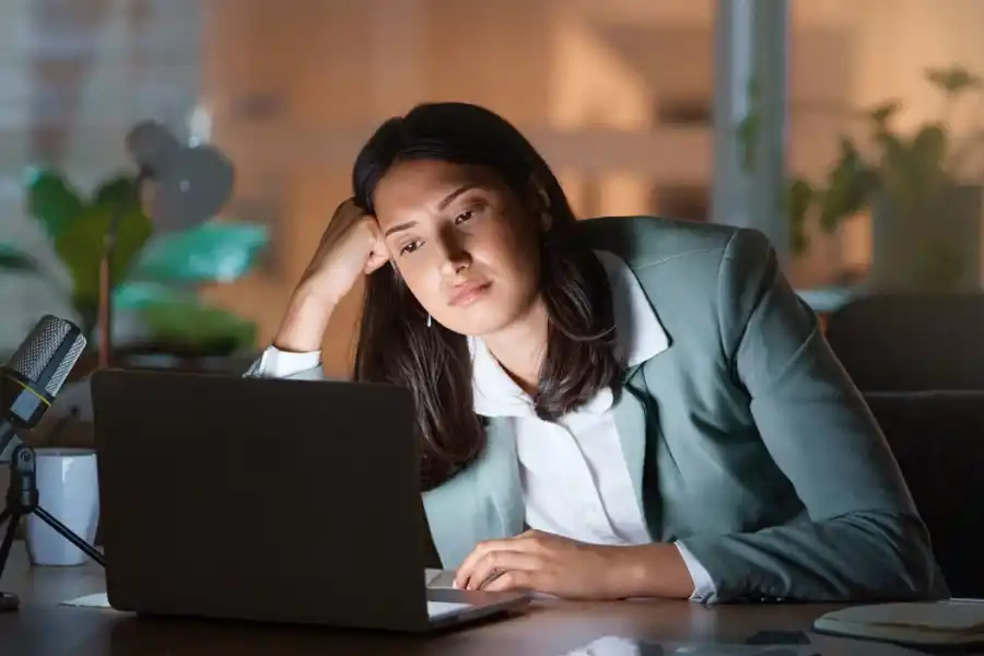 Los trabajos más infelices son aquellos que implican mayor aislamiento.