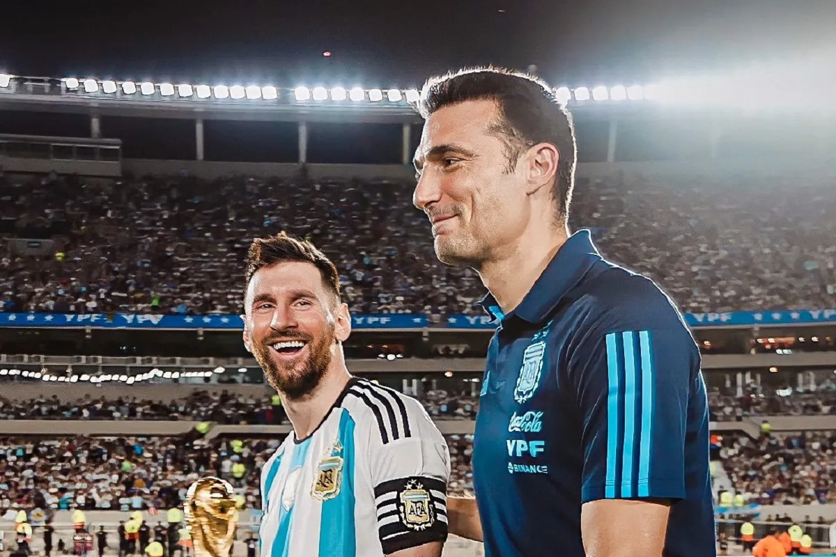 JUNTOS. Lionel Scaloni votó a Lionel Messi como el mejor del año en los Premios The Best.