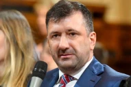 Kueider, complicado: la Justicia de Paraguay duda que pueda demostrar el origen lícito del dinero