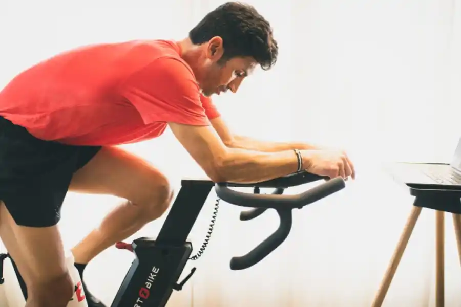 La bicicleta estática puede ayudar a estimular la memoria. 