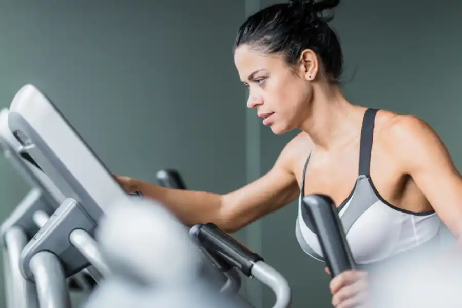 La esucación Mifflin St-Jeor permite conocer cuántas calorías necesitamos para tener un peso saludable. 