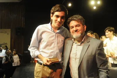 Superó la enfermedad y dos cirugías, y con 21 años se destacó como líder solidario en El Timbó