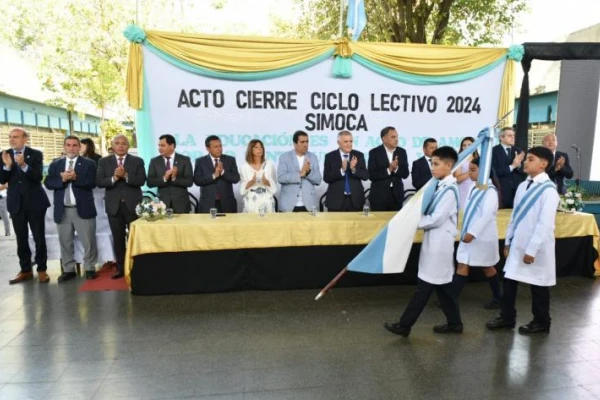 Osvaldo Jaldo encabezó el cierre del ciclo lectivo 2024: Llegamos a los 187 días de clases