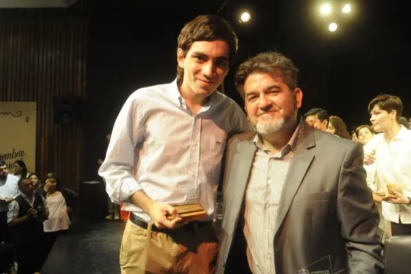 Superó la enfermedad y dos cirugías, y con 21 años se destacó como líder solidario en El Timbó