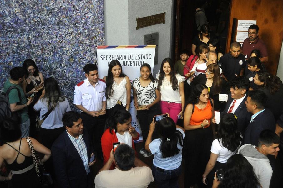 SALA LLENA. Más de 180 personas estuvieron presentes en el acto de la SECRETARÍA DE ESTADO DE JUVENTUD./ LA GACETA