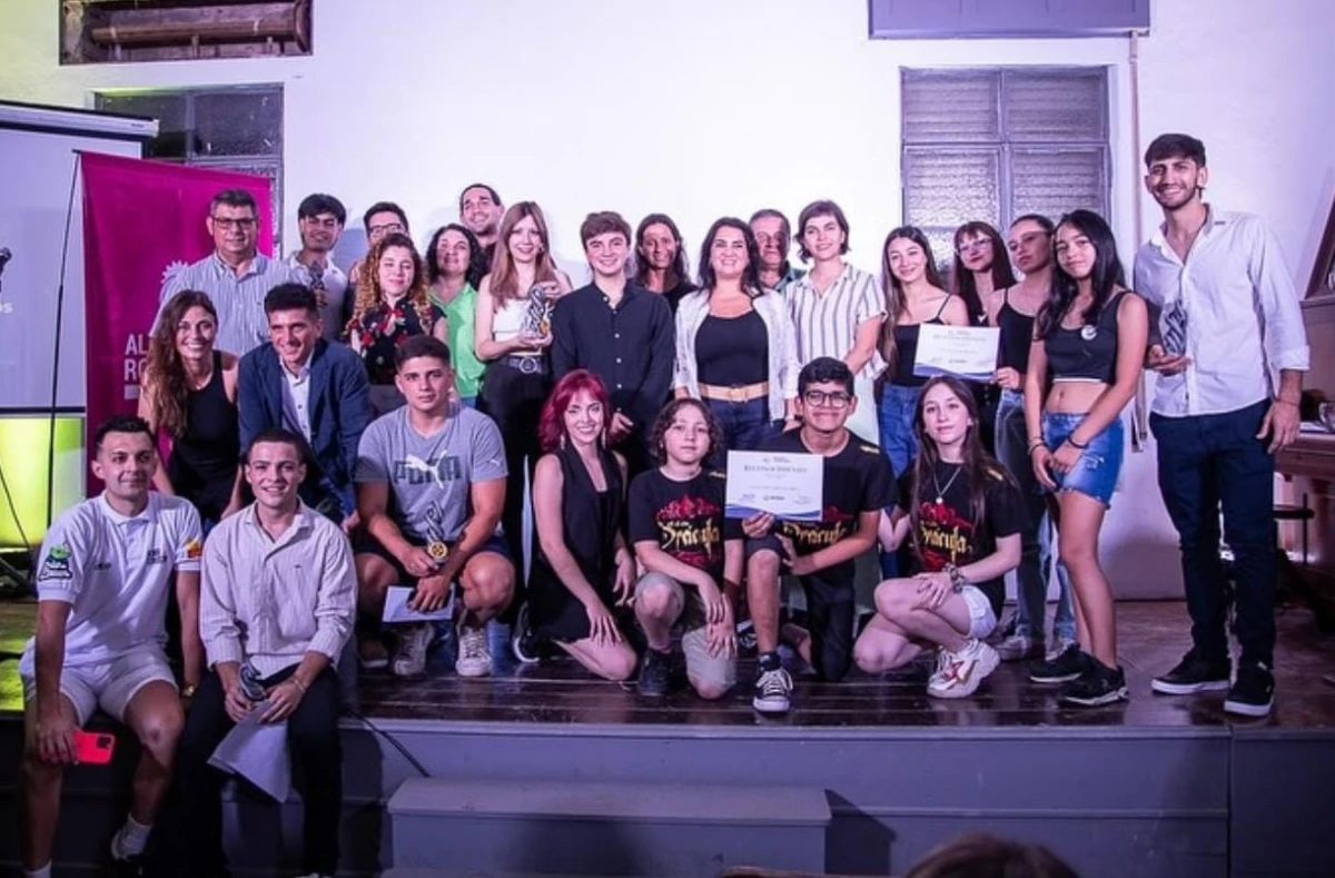 CEREMONIA. Los jóvenes de Tafí Viejo brillan en diversas áreas con esfuerzo y dedicación. / INSTAGRAM @municipalidad_de_tafiviejo