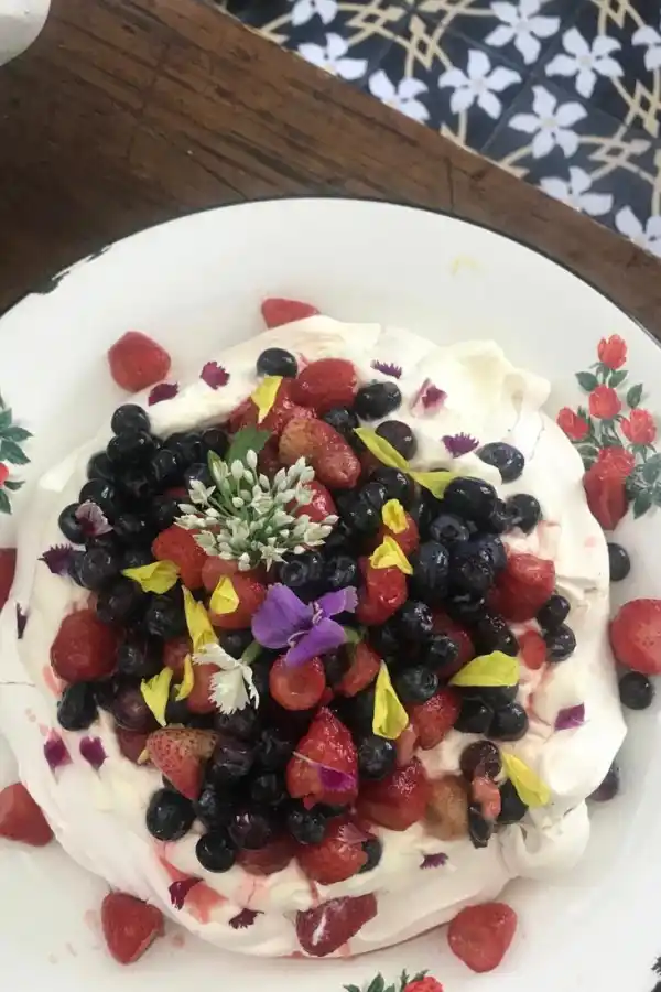 Lifestyle: Pavlova, un clásico que nunca falla para las fiestas