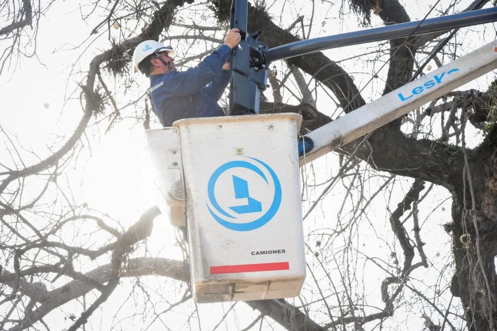 Invertirán más de $20.000 millones en semáforos y luces en San Miguel de Tucumán