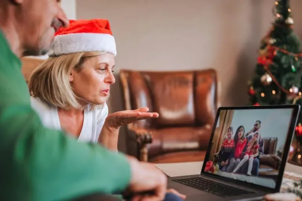 Entre la nostalgia y la tecnología: Cómo migrantes tucumanos celebran las Fiestas lejos de casa