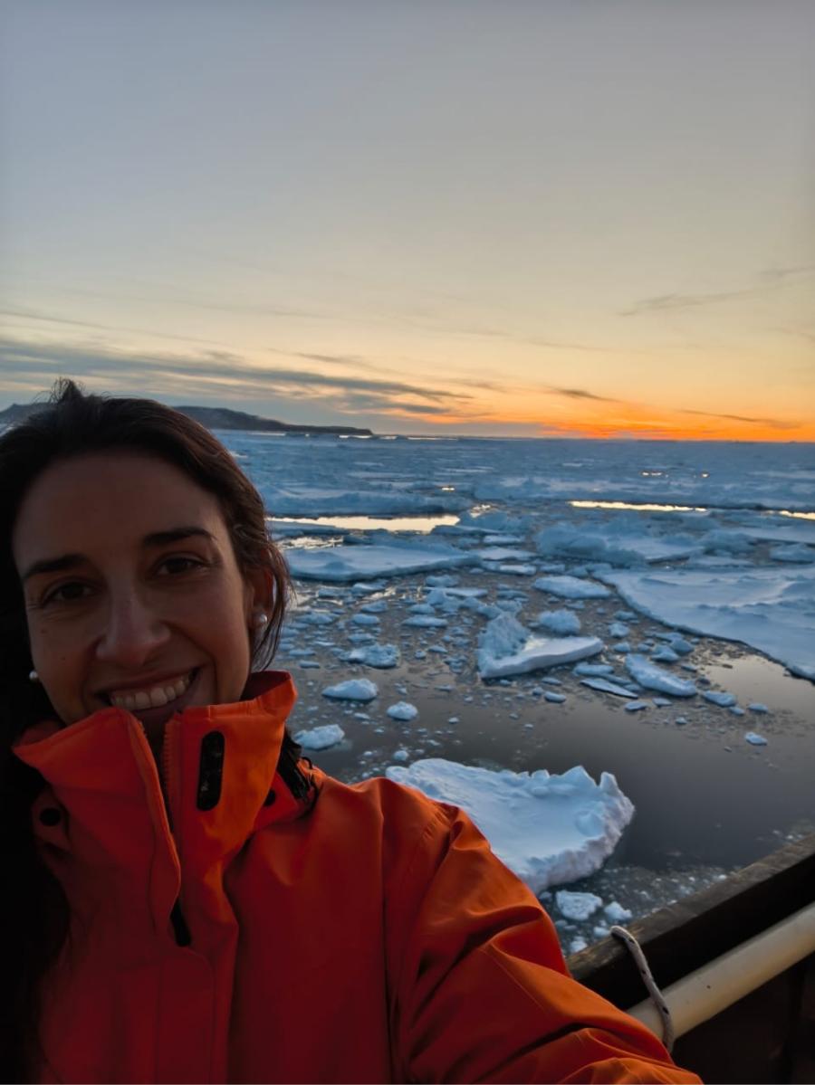 LA SELFI. La foto revela la felicidad de Lucía al concretar uno de sus grandes sueños./ LUCÍA MAISANO