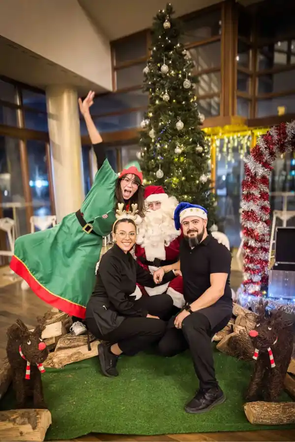 Blanca Navidad: tucumanos mostraron sus festejos bajo la nieve en el hemisferio norte