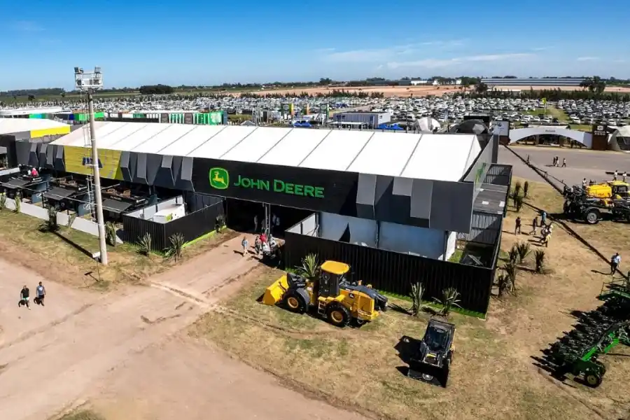 Con más del 45% del mercado en tractores y cosechadoras, es la marca con mayor participación en el mercado nacional.