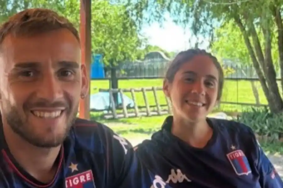 Una de las figuras de Atlético Tucumán posó con la camiseta de Tigre e ilusionó a los hinchas del Matador