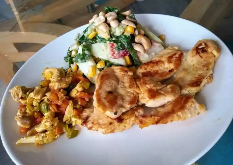 Desayuno, almuerzo, merienda y cena: menú semanal bajo en calorías para perder peso