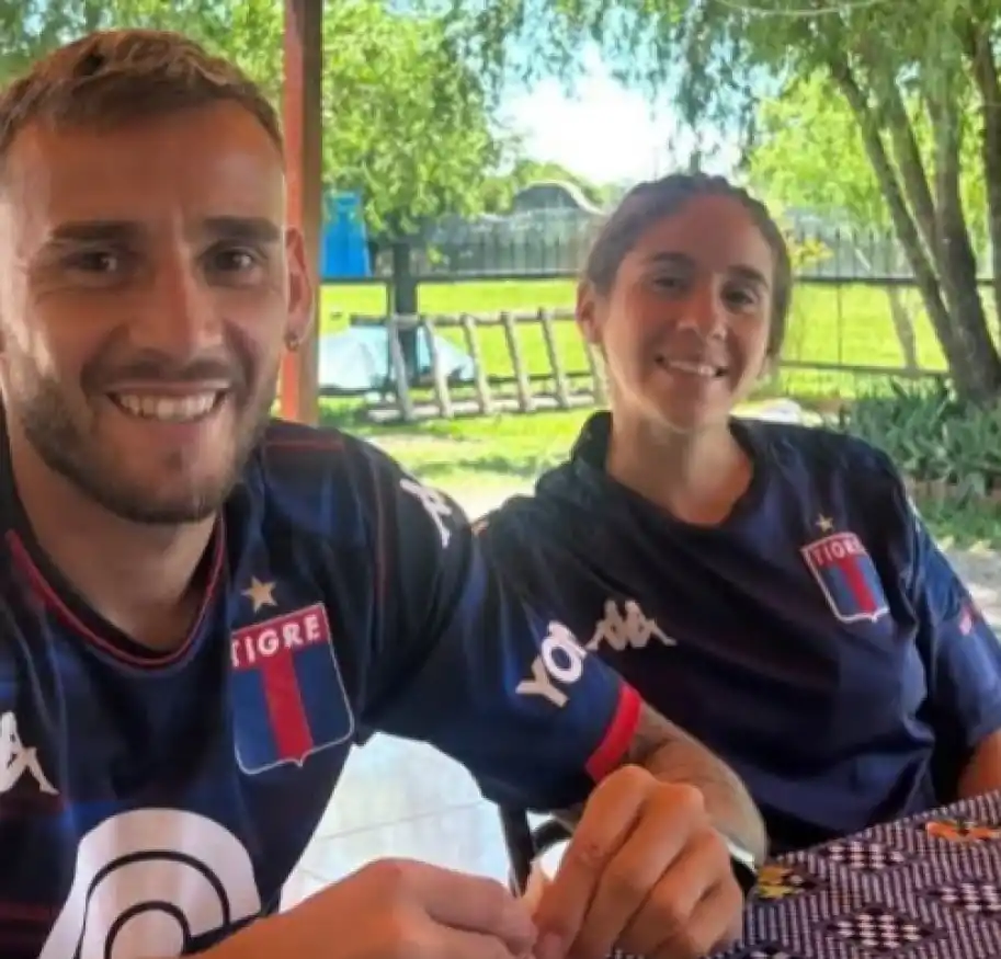 Una de las figuras de Atlético Tucumán posó con la camiseta de Tigre e ilusionó a los hinchas del Matador