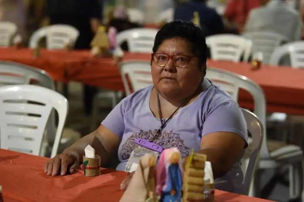 CLIMA. Los asistentes tuvieron que soportar la lluvia por momentos.