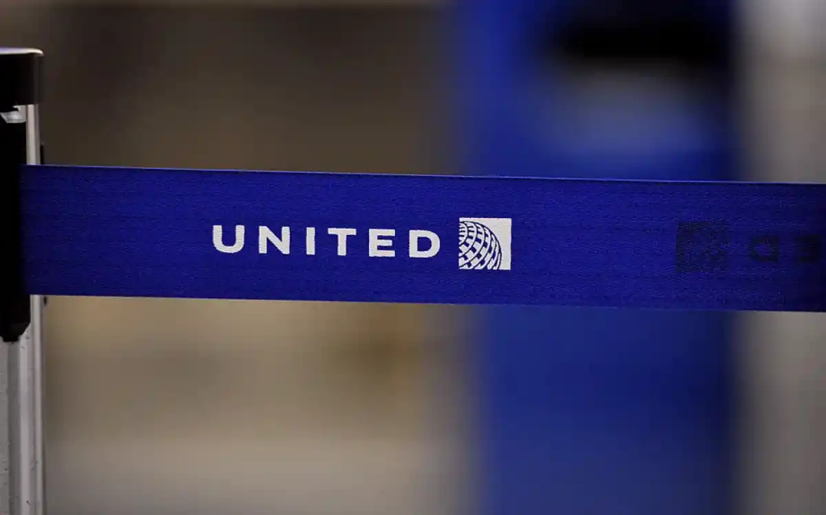 Imagen de archivo de una cinta de United Airlines en el Aeropuerto O'Hare de Chicago. Brian KerseyAP
