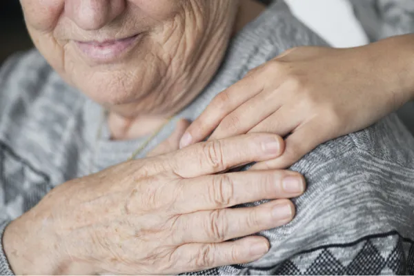 El movimiento involuntario de dedos que puede ser el primer indicador de Parkinson