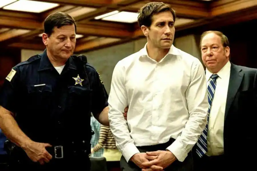 SE PRESUME INOCENTE. Policial.